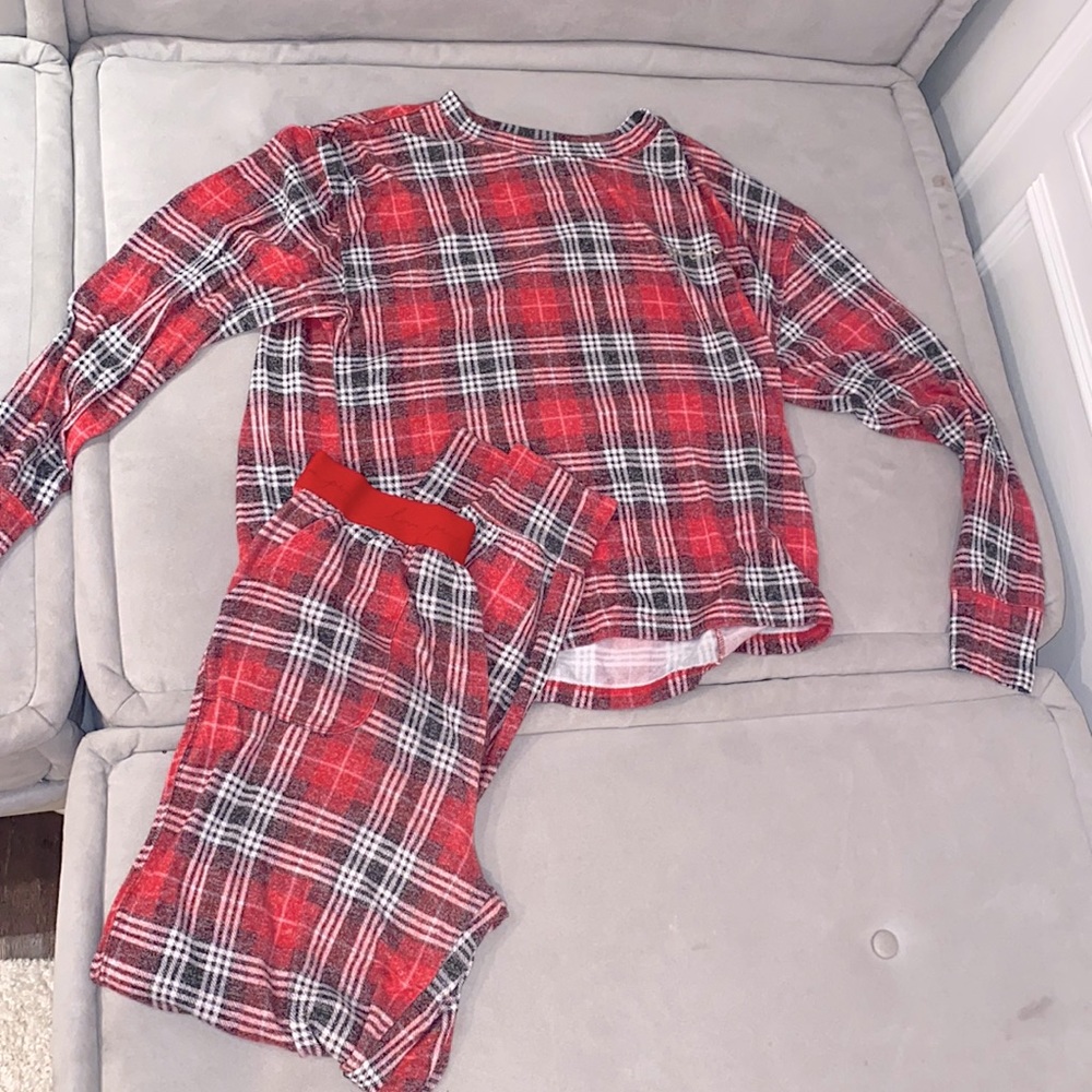 Pink cozy sleep top and bottom pajamas❤️❤️